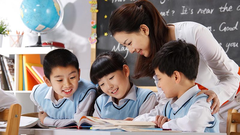 上海职业培训周末班，如何选择性价比高的课程？**